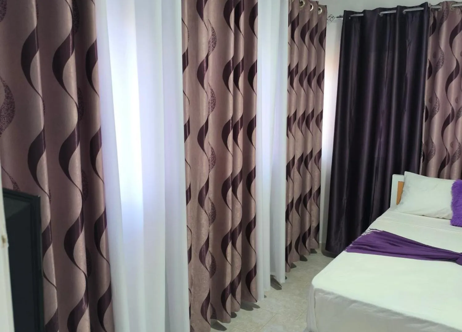 Plateau Bedroom & Chambre - Praia Center 1 0*,  Kap Verde