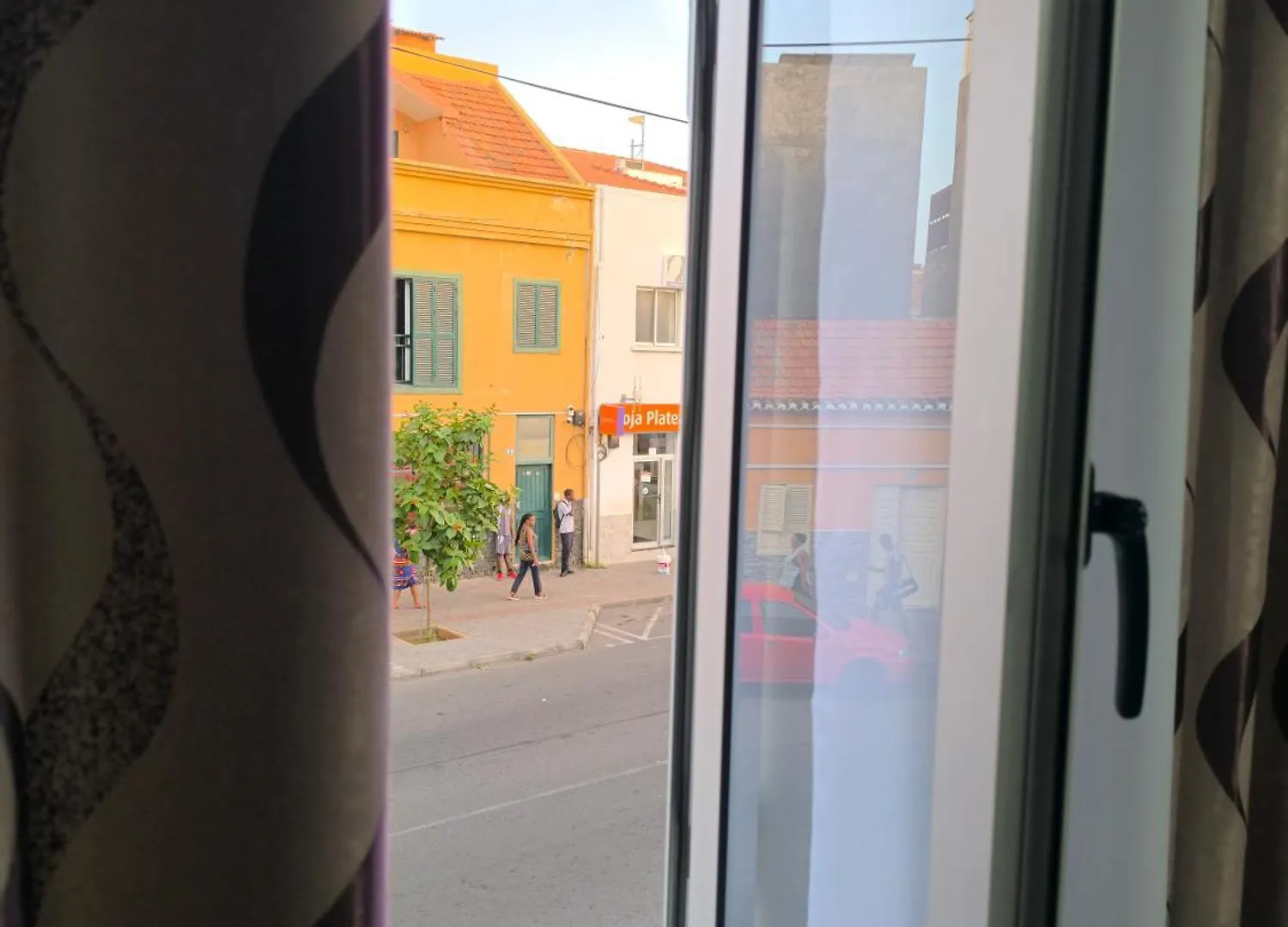 Plateau Bedroom & Chambre - Praia Center 1 Gasthof